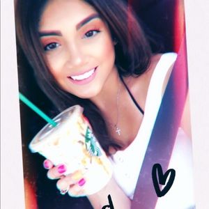 Meet your Posher, Crystal